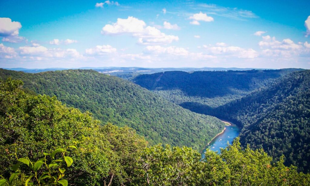 Lingonier Gallery 6 - Diamond View - Vacation Rental House in Ligonier